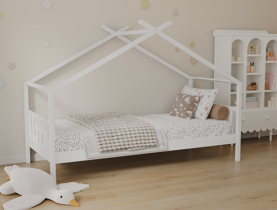 Izumi White Pine Kid House Bed